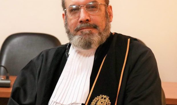 رئیس اسکودا: خدا از ما نگذرد اگر وکیلی بی‌سواد وارد نهاد وکالت کنیم